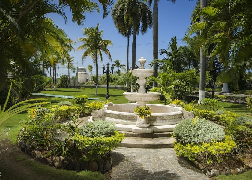 Saint James Montego Bay Exterior Detail