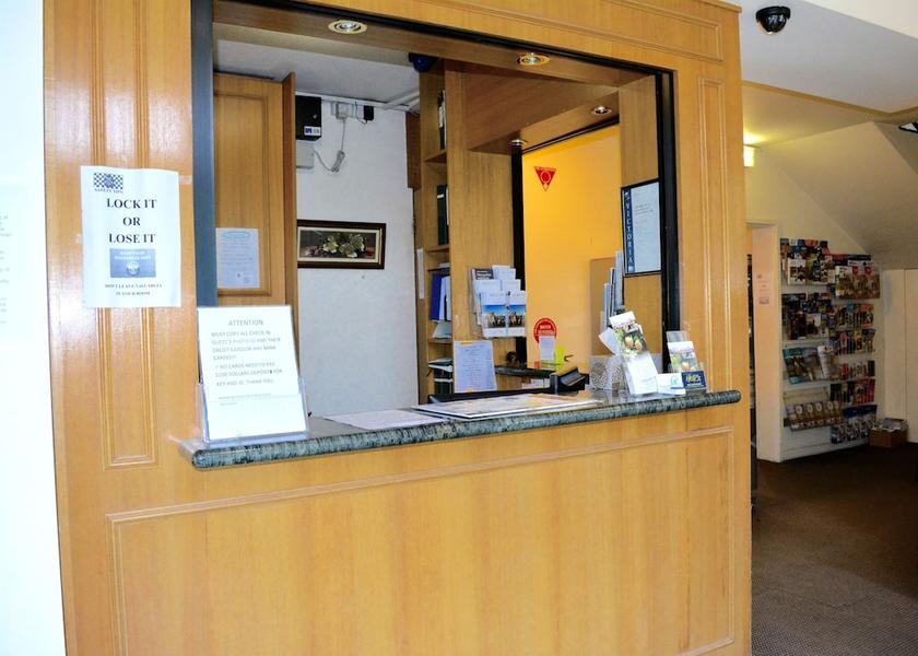 Victoria Melbourne Lobby