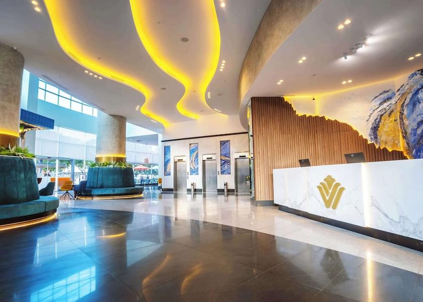 Pichincha Guayaquil Lobby