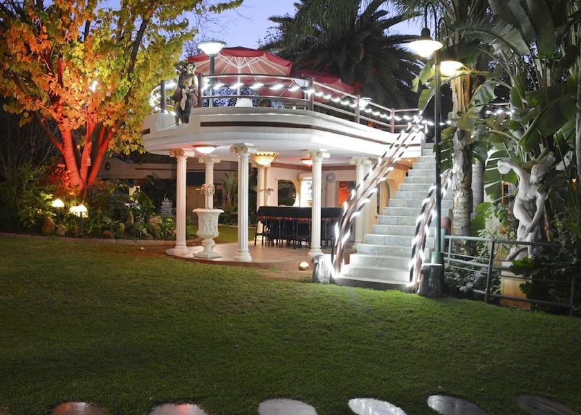 Gauteng Johannesburg Sundeck