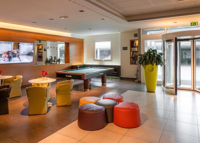 Lombardy Mozzo Lobby