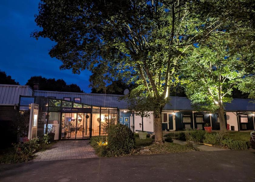 Grand Est Reims entrance