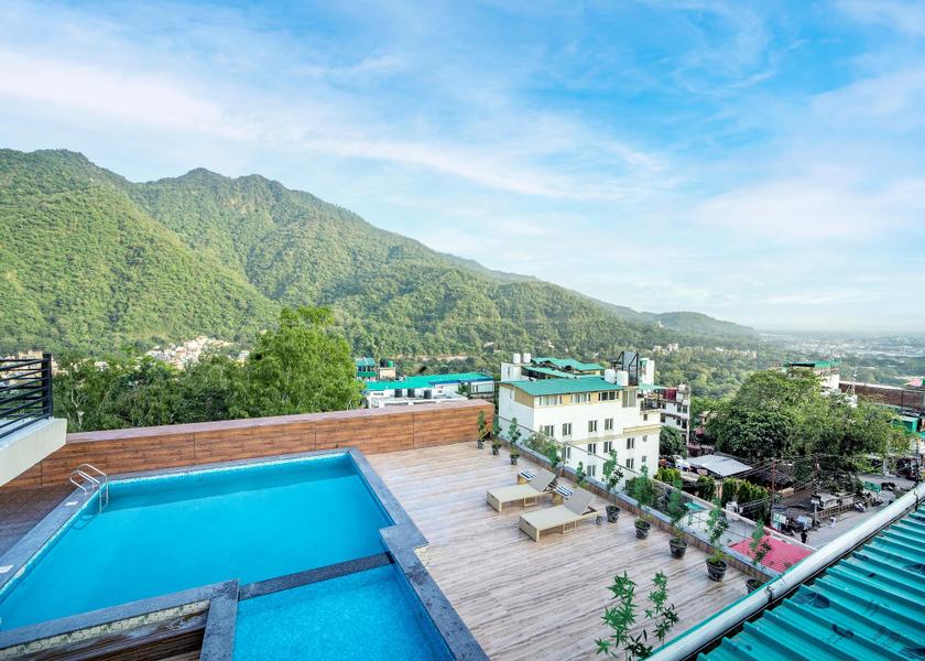 Uttarakhand Rishikesh Swimming Pool