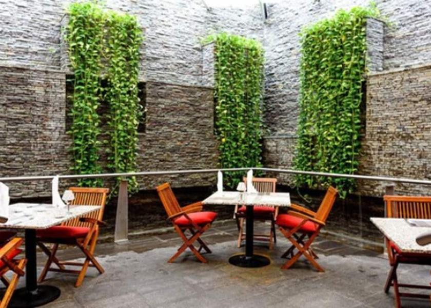 Pichincha Guayaquil Porch