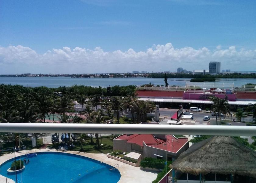 Quintana Roo Cancun Pool