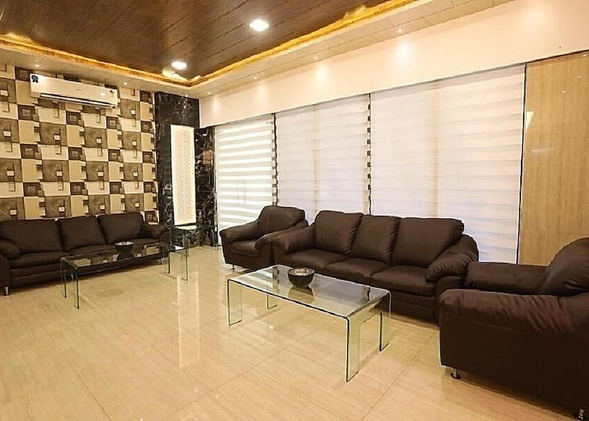 Maharashtra Mumbai Lobby sitting area