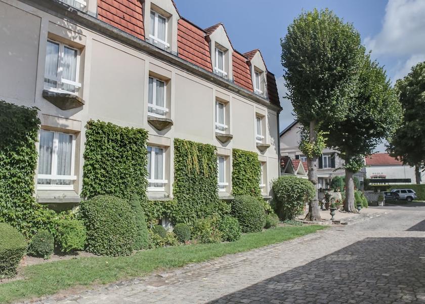 Hauts-de-France Orry-la-Ville Facade