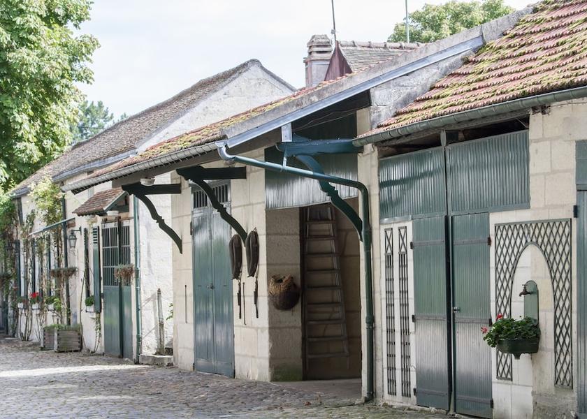 Hauts-de-France Orry-la-Ville Exterior Detail