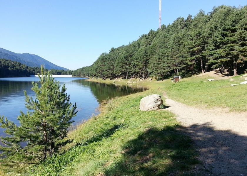 Escaldes-Engordany Lake