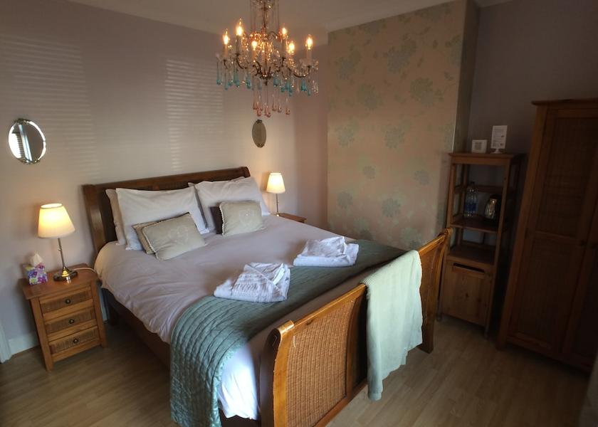 Wales Cardiff Room