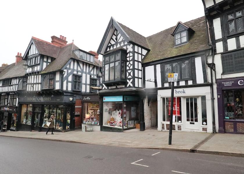 England Shrewsbury Exterior Detail