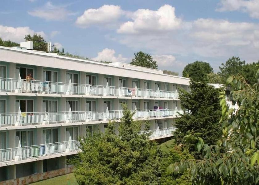  Albena Exterior Detail