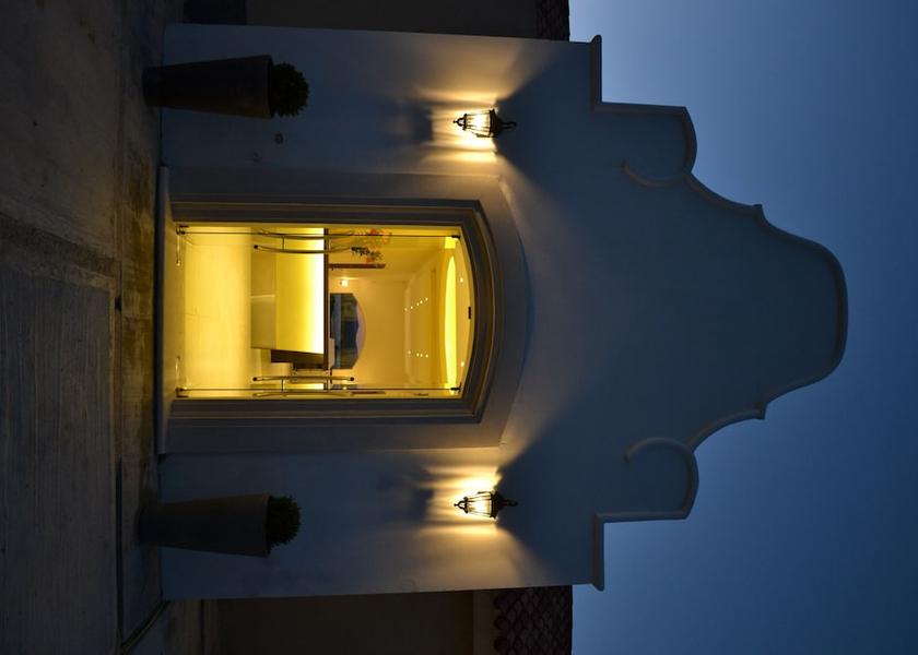 Maldonado Maldonado Entrance