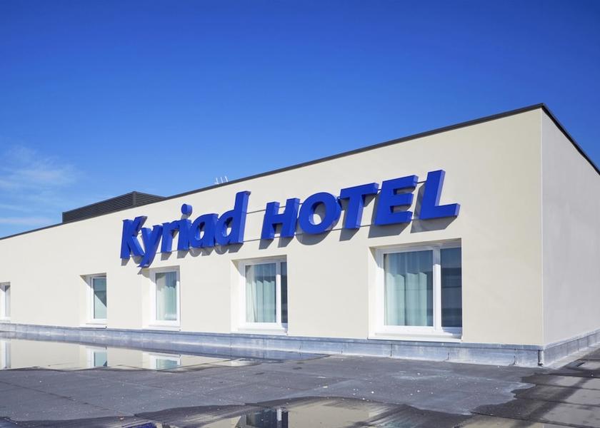 Pays de la Loire Beaucouze Facade