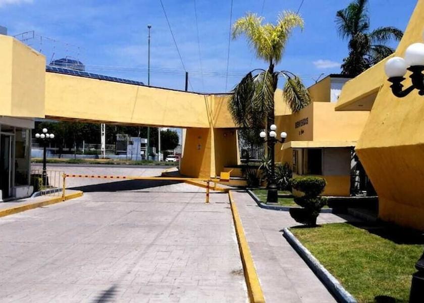 Guanajuato Celaya Entrance