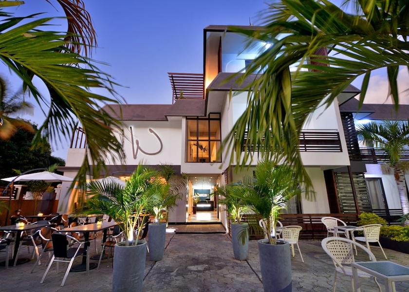 MU Mauritius Entrance