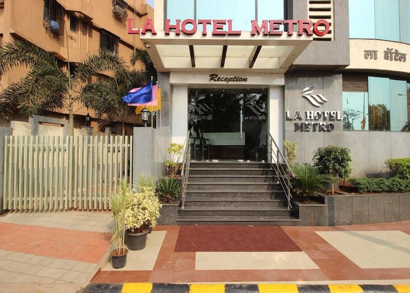 Maharashtra Mumbai enterance