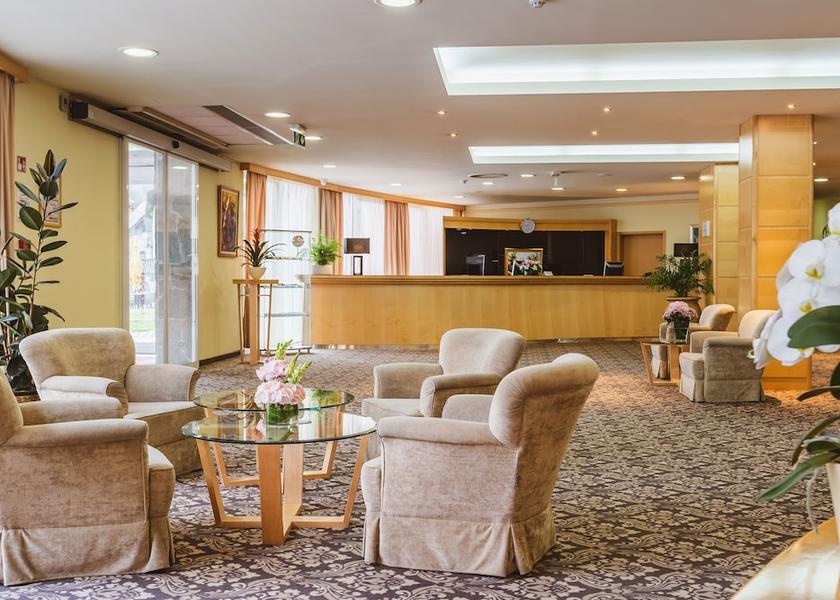  Kranjska Gora Lobby sitting area