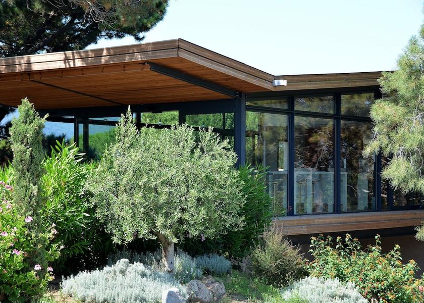 Corsica Serra-di-Ferro Reception