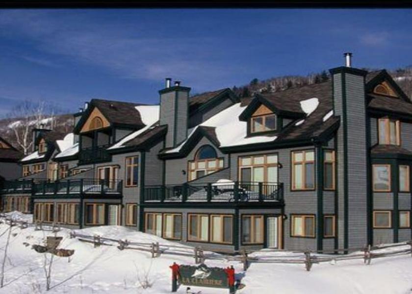 Quebec Mont-Tremblant Facade