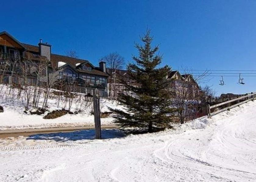 Quebec Mont-Tremblant Facade