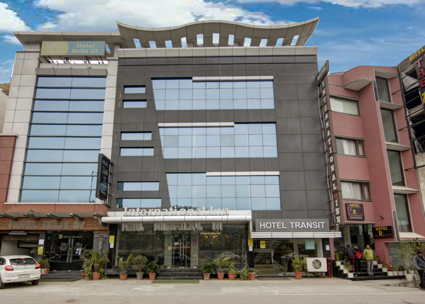 Delhi Delhi Facade