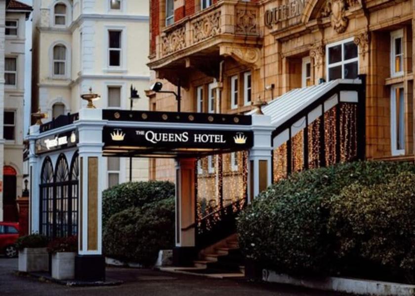 England Southsea Exterior Detail