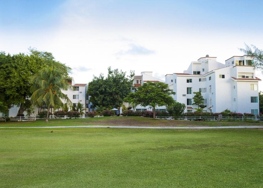 Quintana Roo Cancun Exterior Detail