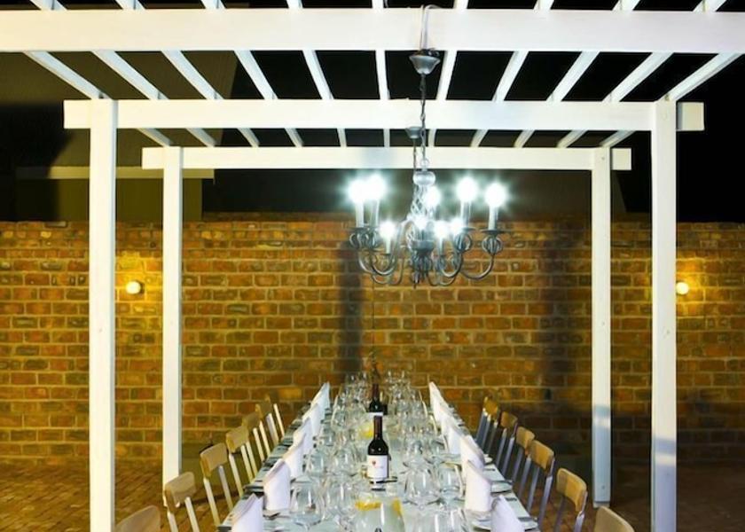  Mariental Outdoor Dining