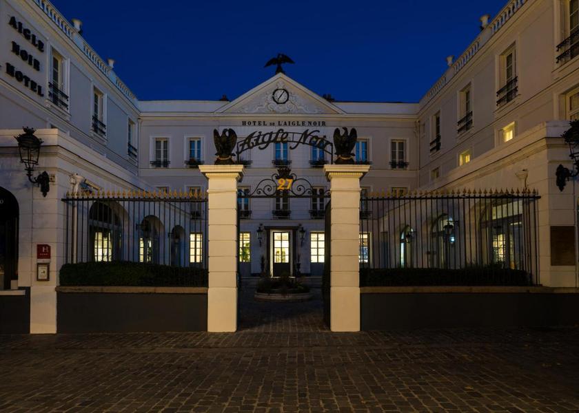 Ile-de-France Fontainebleau exterior view
