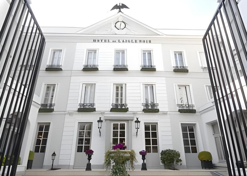 Île-de-France Fontainebleau Hotel Exterior