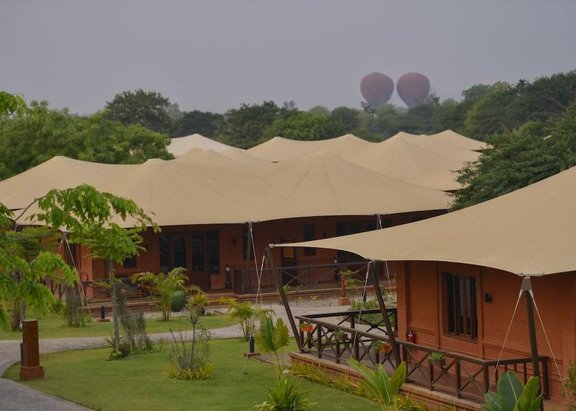 Mandalay Region Nyaung-U Interior Entrance
