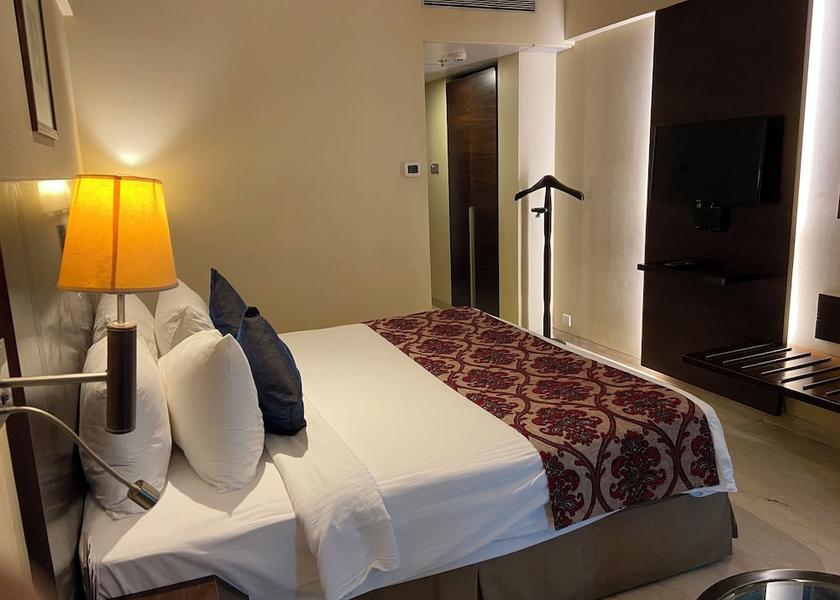 Maharashtra Navi Mumbai Premium Room, 1 King Bed (Premium King Room)