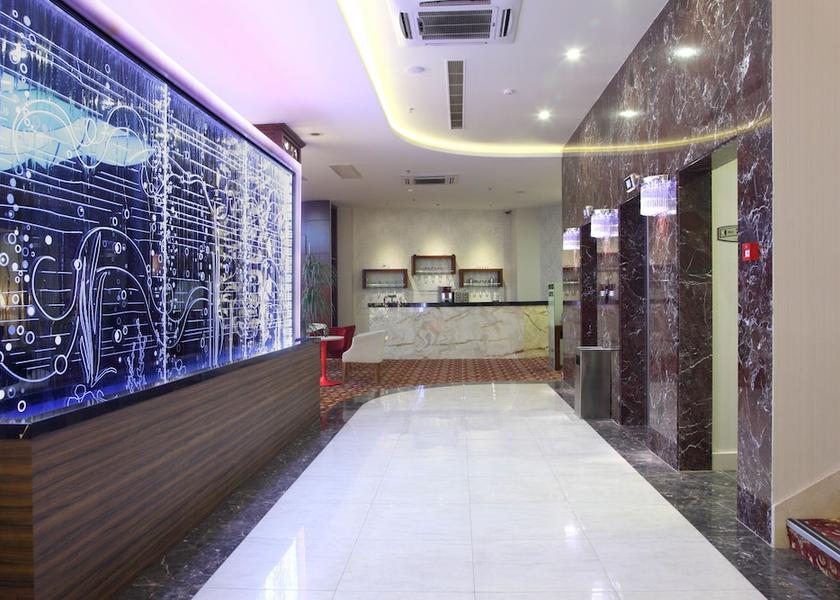  Adana Interior Entrance