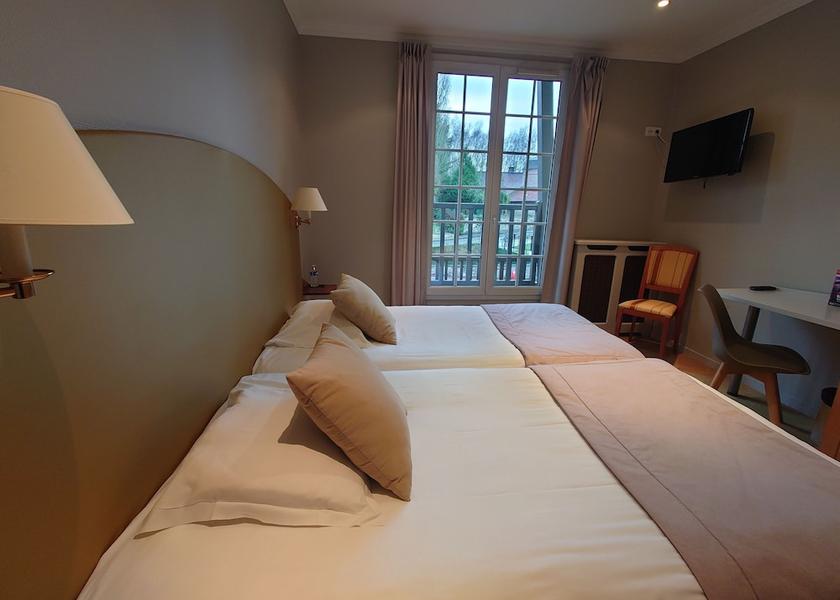 Normandy Forges-Les-Eaux Room