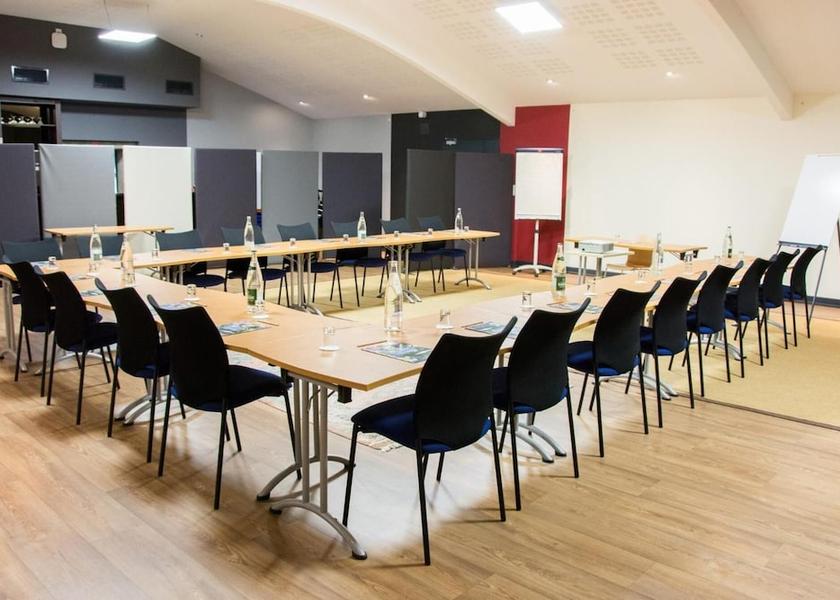 Pays de la Loire Chambretaud Meeting Room