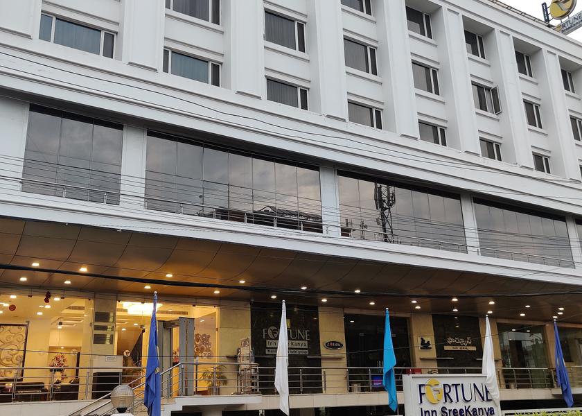 Andhra Pradesh Visakhapatnam Hotel Exterior