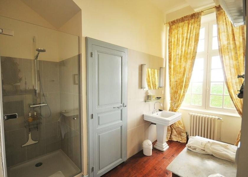 Nouvelle-Aquitaine Orion Bathroom