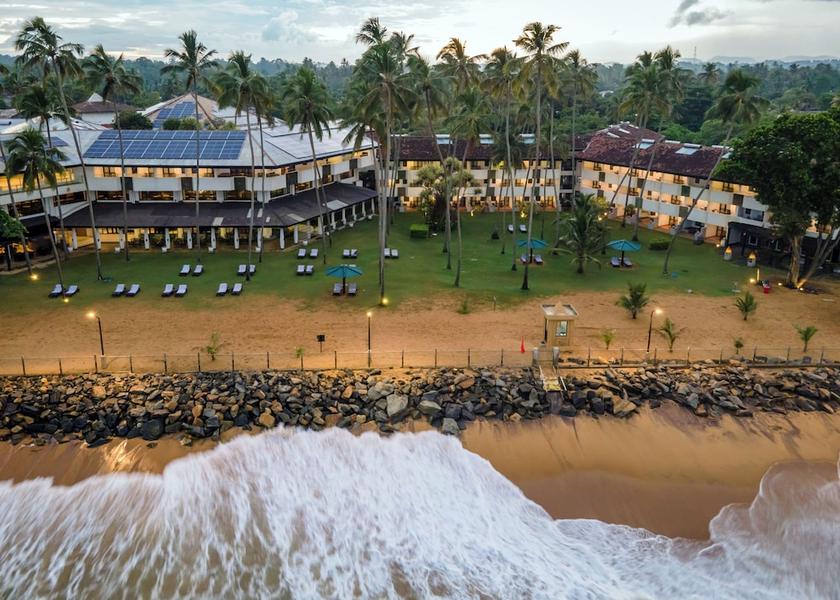 Kalutara District Wadduwa Beach
