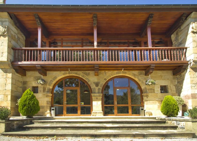Cantabria Puente Viesgo Porch