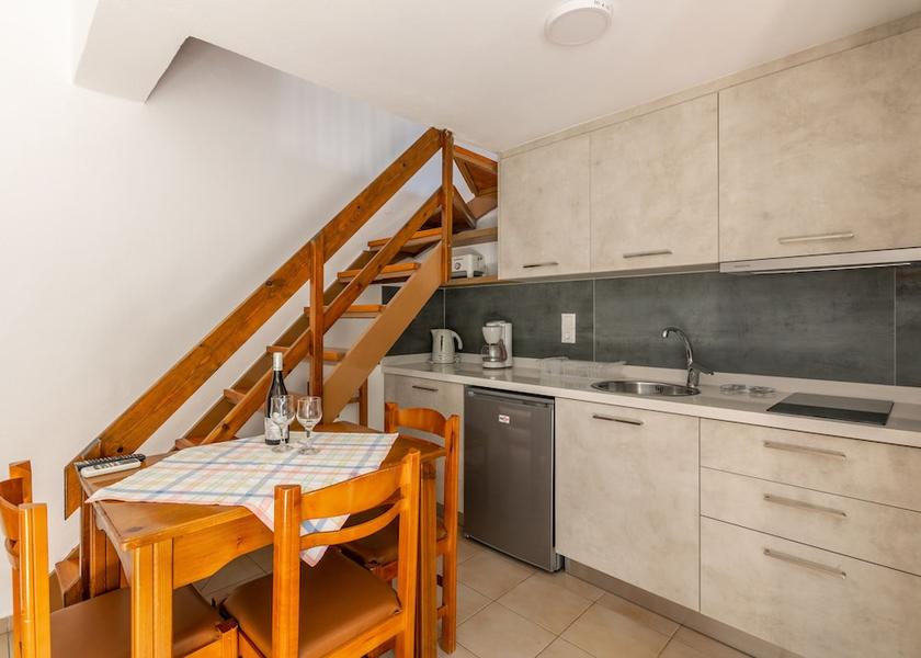 Crete Malevizi Kitchen