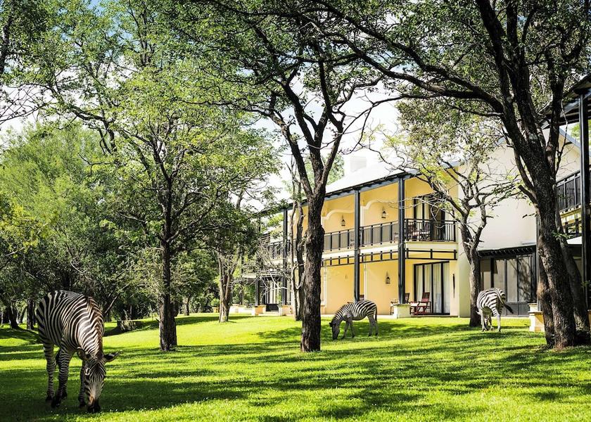  Livingstone Exterior Detail