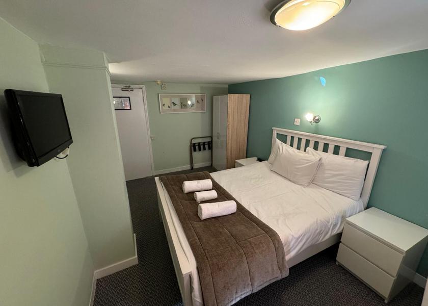 England Battle Budget Double Room