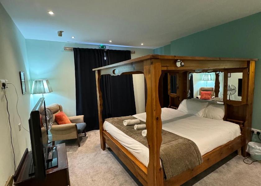 England Battle Superior Double Room