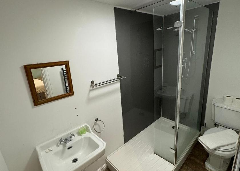 England Battle Budget Double Room