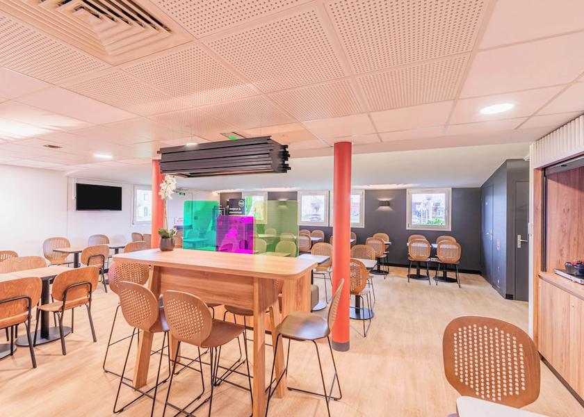 Grand Est Kingersheim Breakfast Area