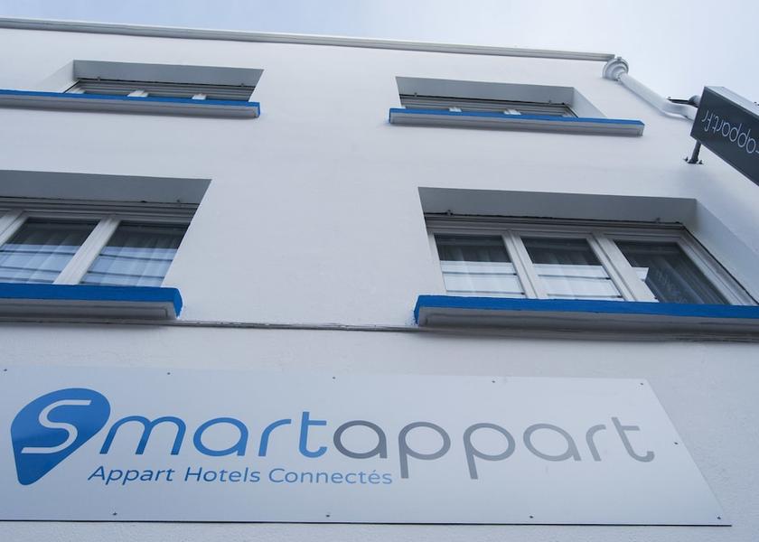Brittany Lorient Front of property