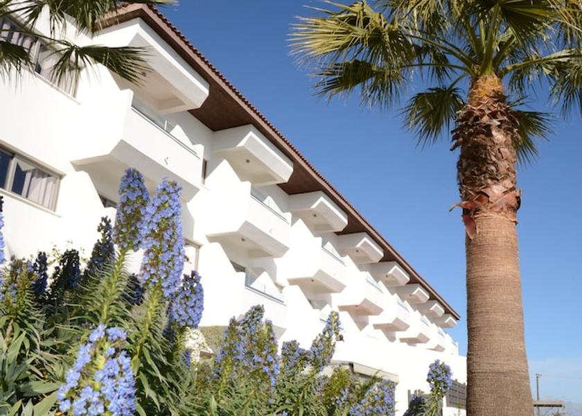 Paphos Droushia Property grounds