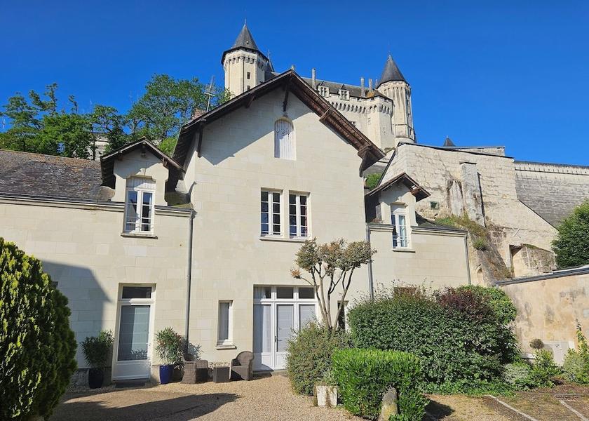 Pays de la Loire Saumur Facade