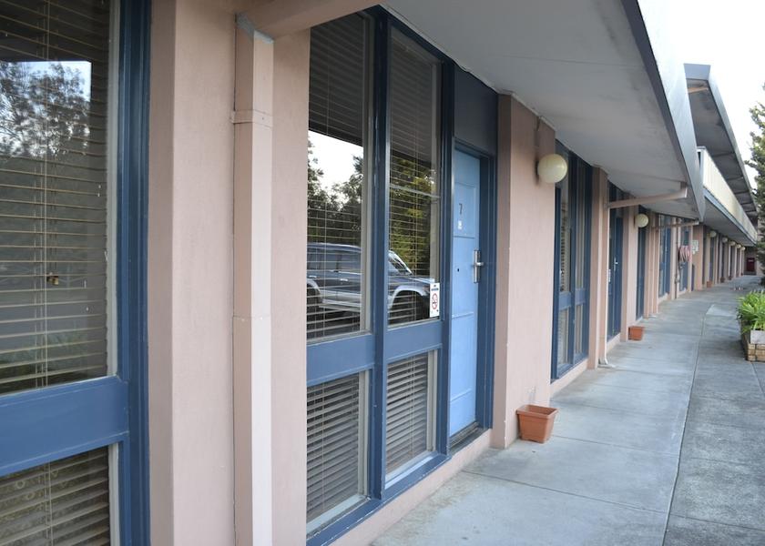 Victoria Croydon Property Grounds